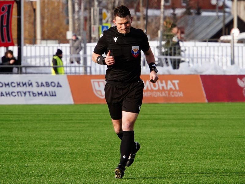 Богдан Головко — главный арбитр матча «Уфа» vs «Велес»