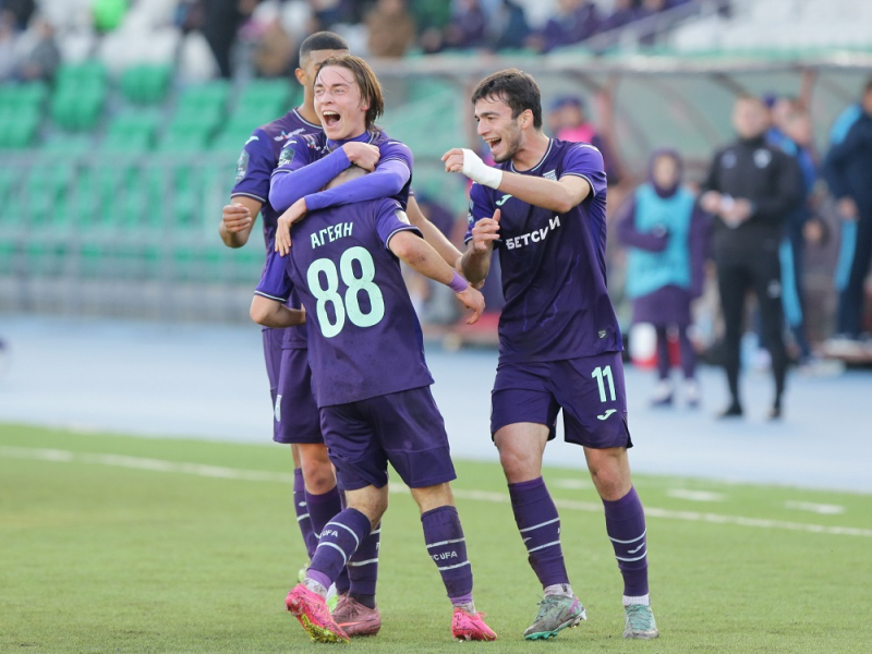 Одерживаем победу над «Нефтехимиком»!