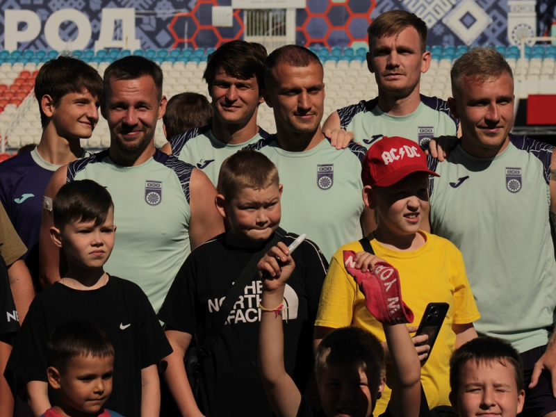 ФК «Уфа» провел открытую тренировку для СМИ и болельщиков!