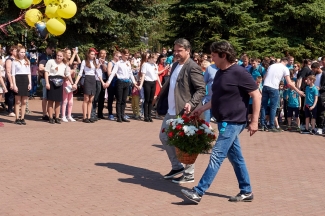ФК «Уфа» возложил цветы к Вечному огню в Парке Победы