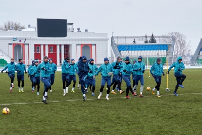 ФК «Уфа» провел первую тренировку на стадионе «Нефтяник»